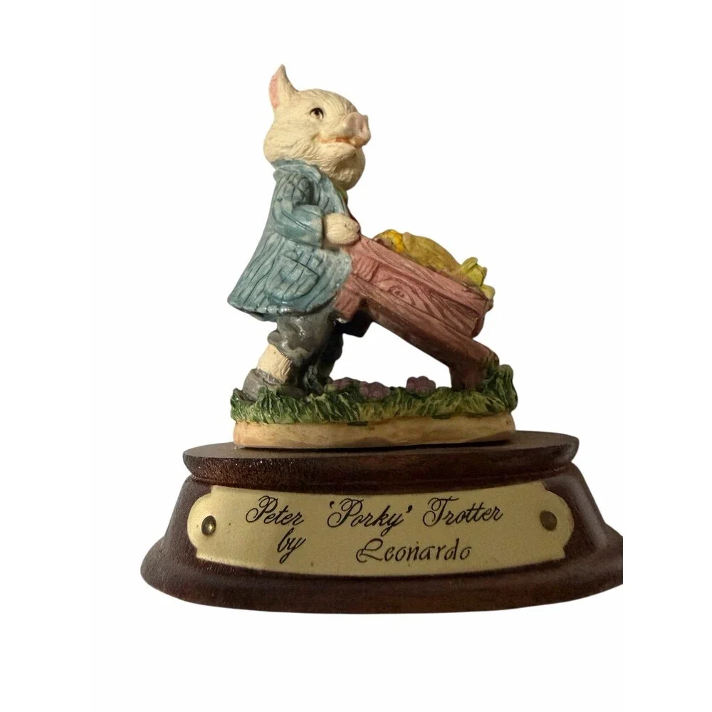 Peter Porky Trotter Leonardo Figurine Pig Resin Statue Wood Base Vintage Collect